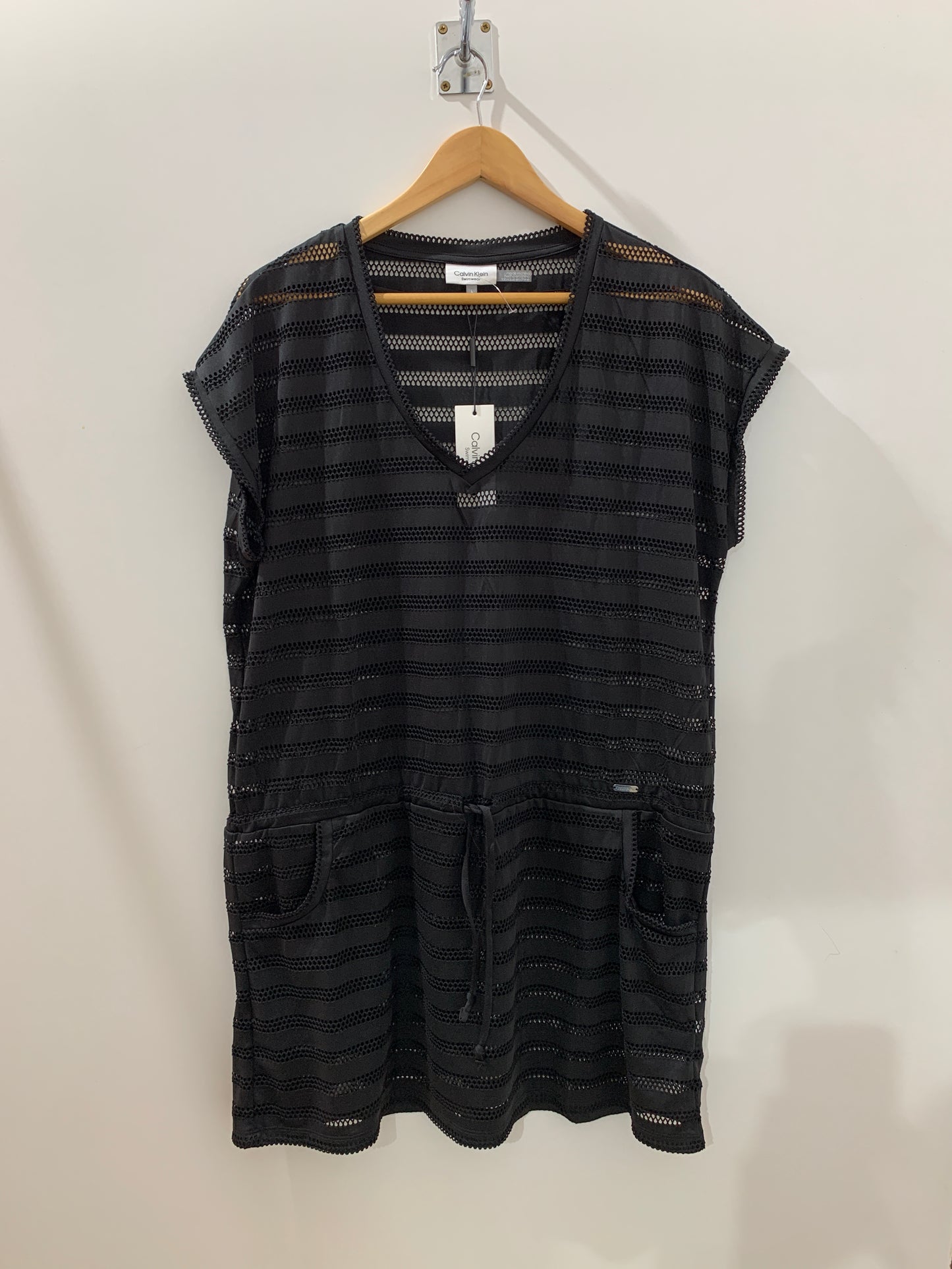 Tunique légère noire à pompons – Élégance fluide Maya Mode