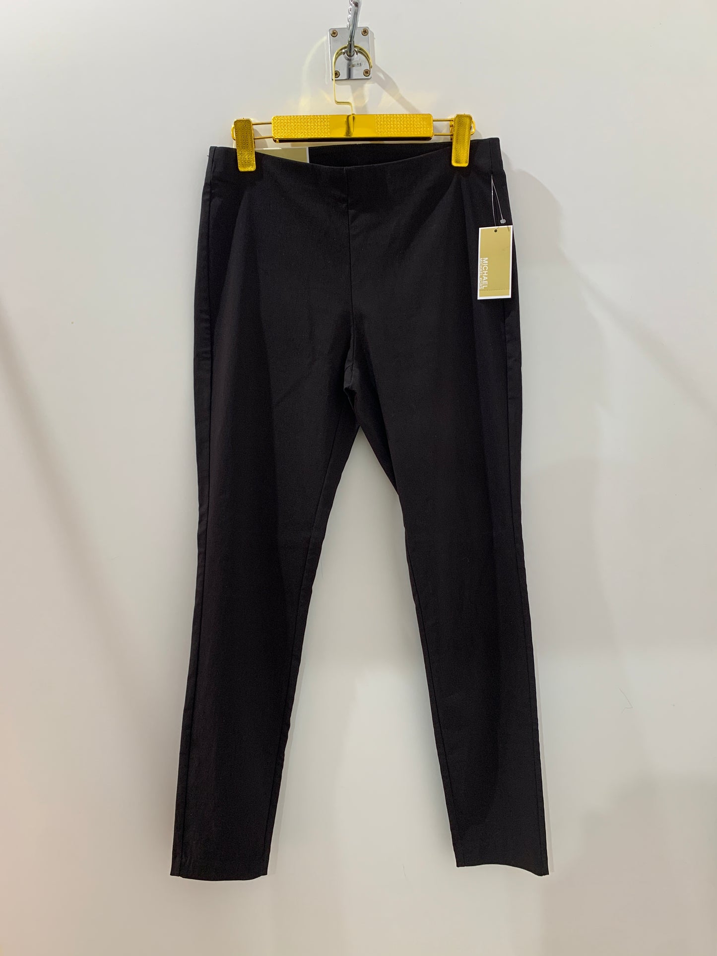 Pantalon noir ajusté – Élégance pure Maya Mode