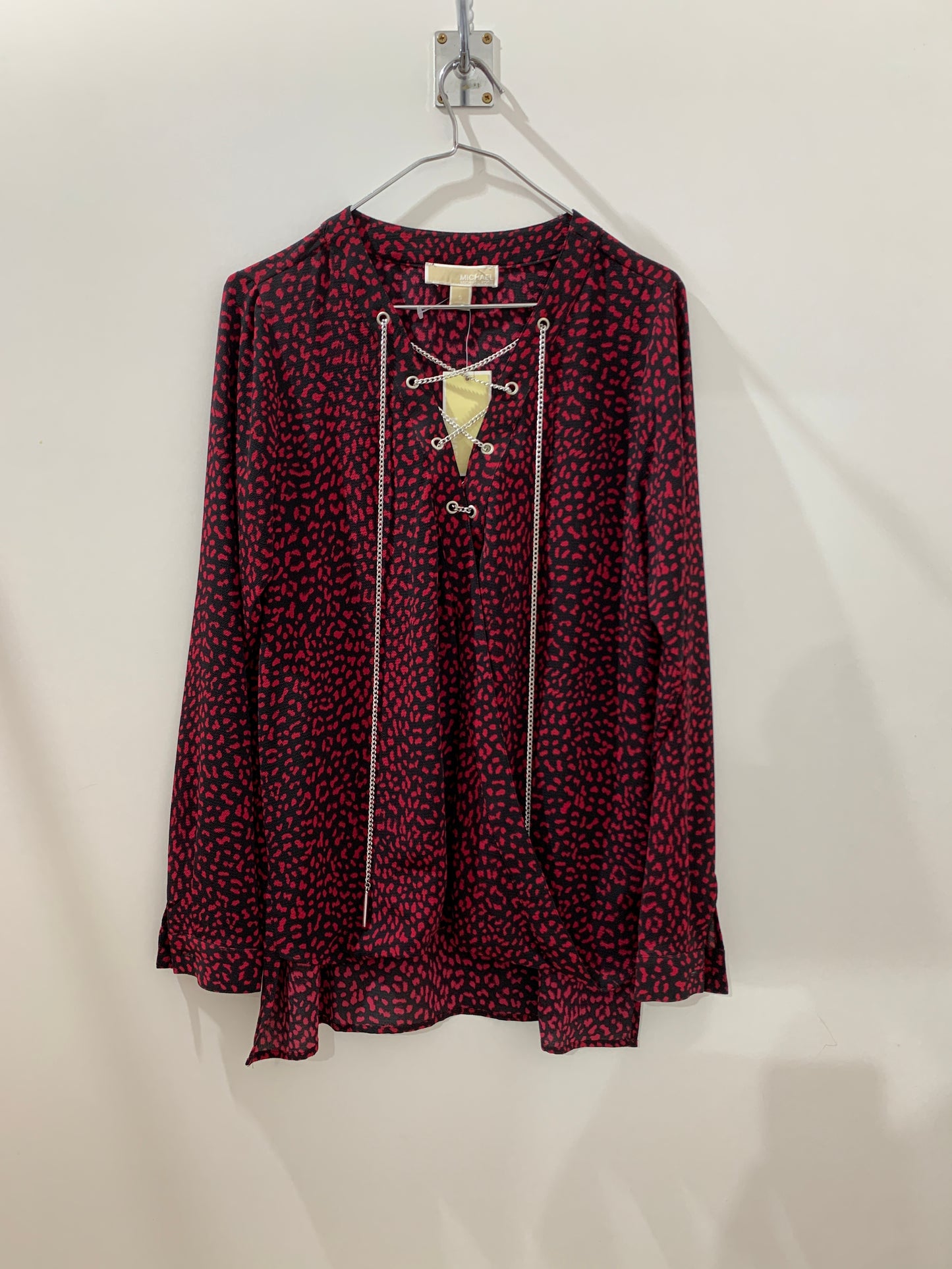 Blouse imprimée rouge et noire – Élégance contemporaine Maya Mode