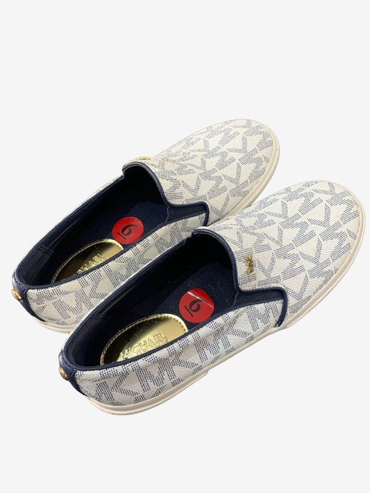 Slip-on blanc et bleu – Élégance décontractée Maya Mode