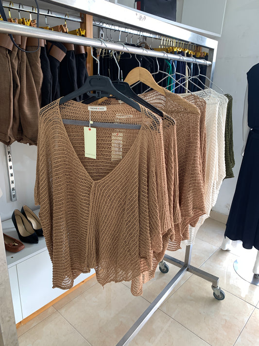 Poncho ajouré en maille – Esprit Bohème Maya Mode
